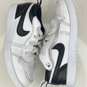 Nike Jordan 1  Low Alt: Kids Black and White 10C